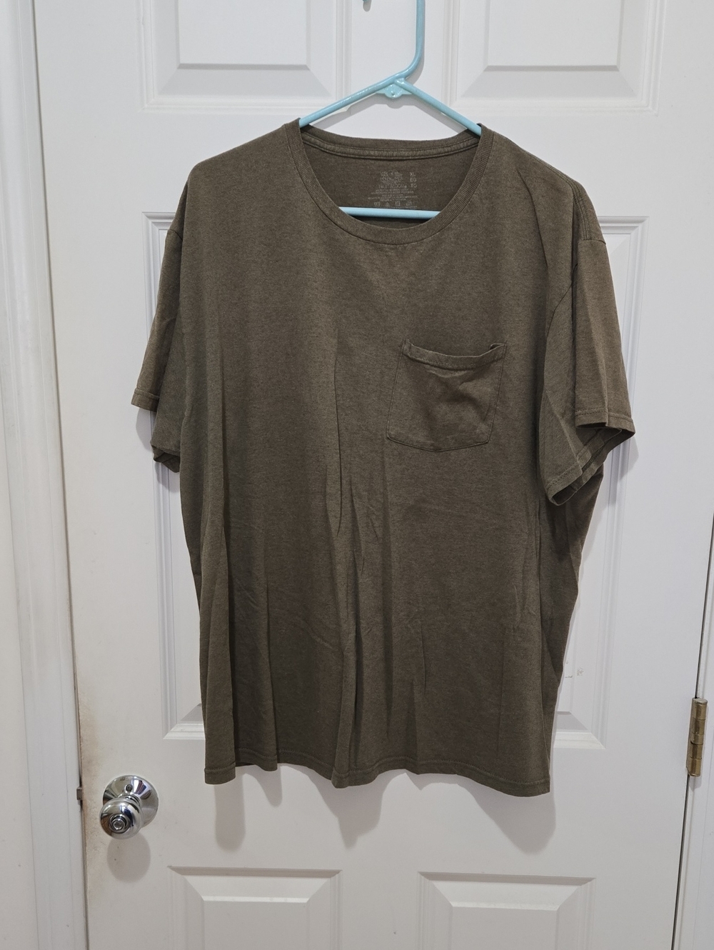 8 FRUIT OF THE LOOM Men's Pocket Tee -  Green,blue, Gray,brown